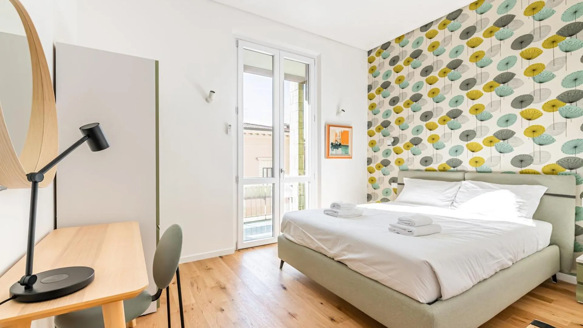 Florence Charme Superior Apartment With Balcony